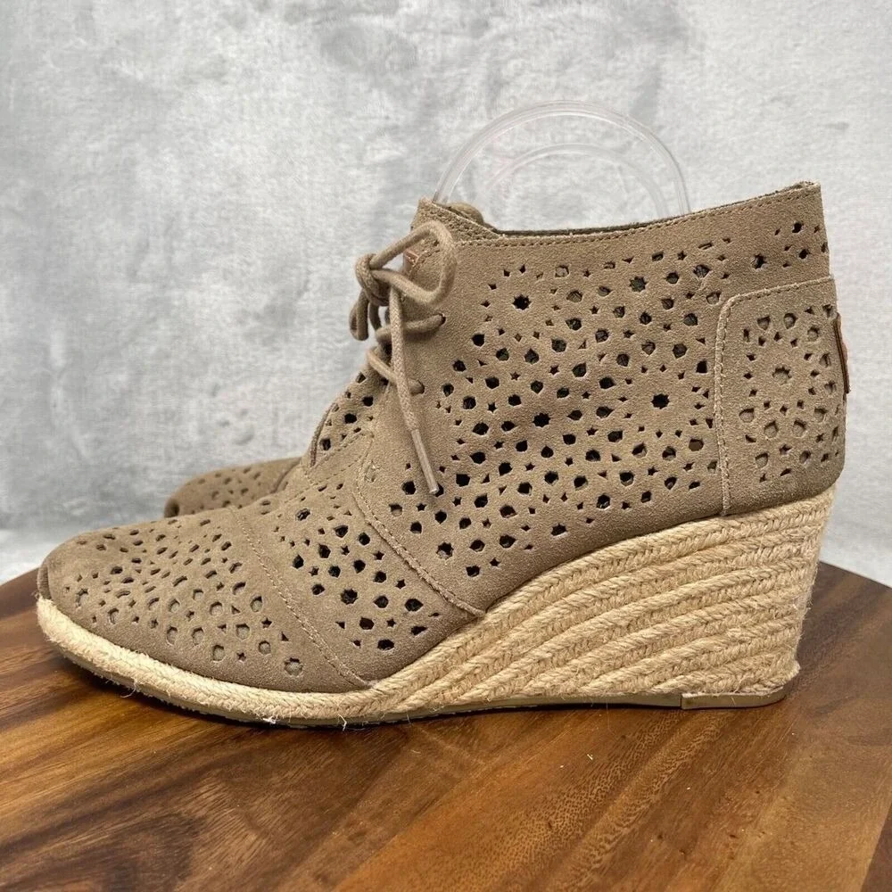 Toms Shoes Womens 9.5 Desert Taupe Laser Cut Suede Espadrille‎ Ankle Booties